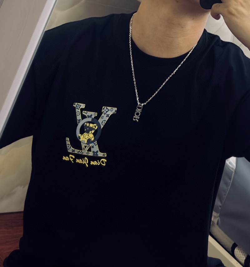 chr1st1an D10r necklaces